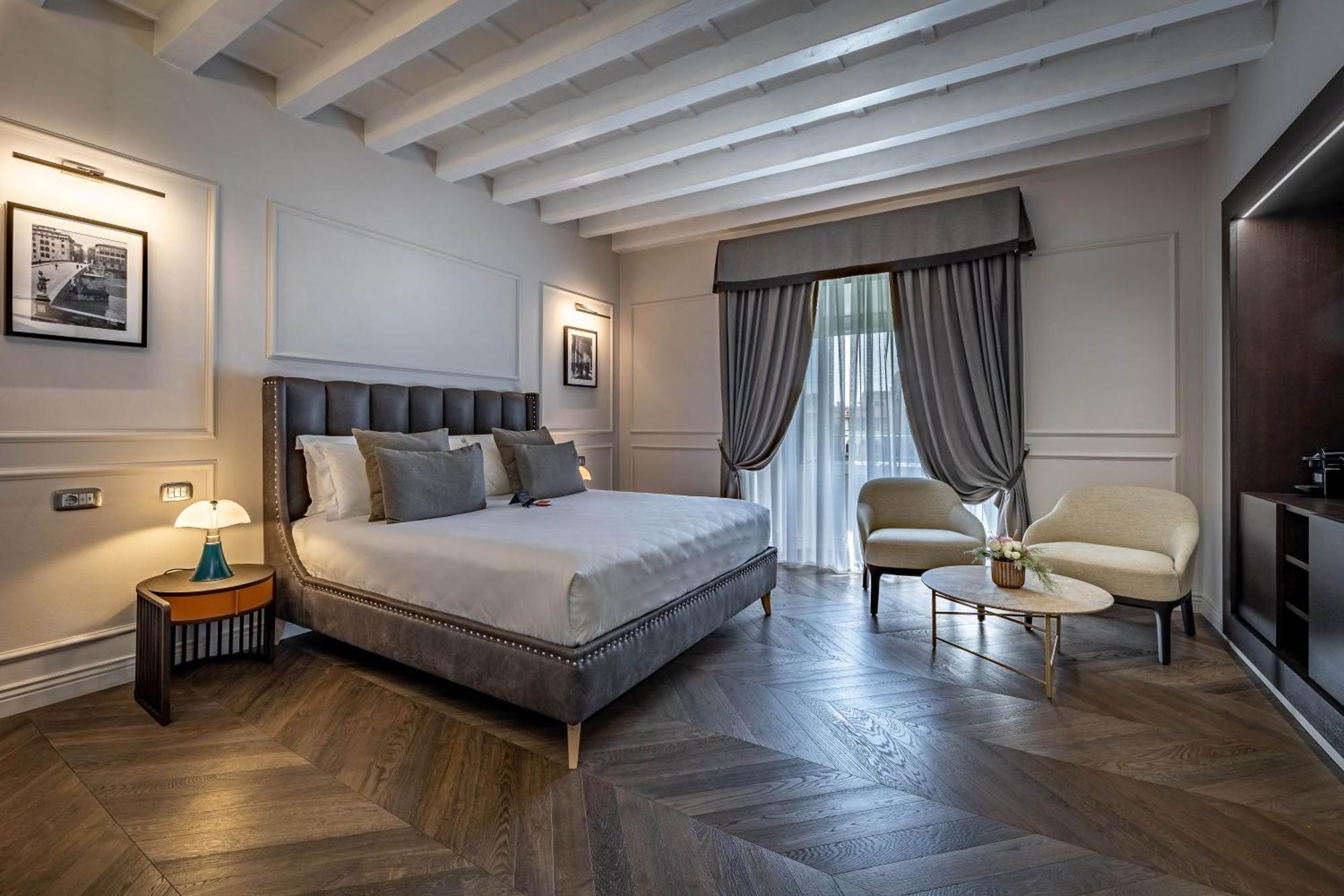 Palazzo Alfieri - Place Of Charme 4*